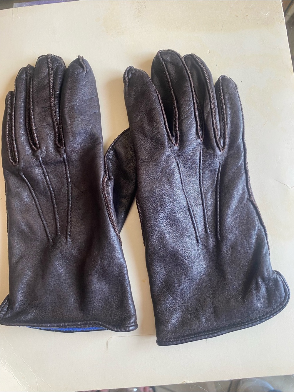 Women’s Brown Leather Gloves - Classic Winter Accessory